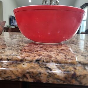 Classic PYREX 1960s Mixing Bowl . Model 404 . Made In USA